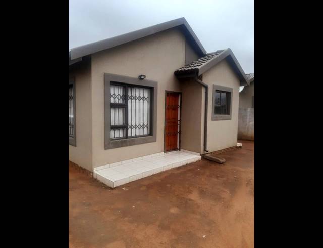 2 BEDROOM FREEHOLD FOR SALE IN KWAGUQA